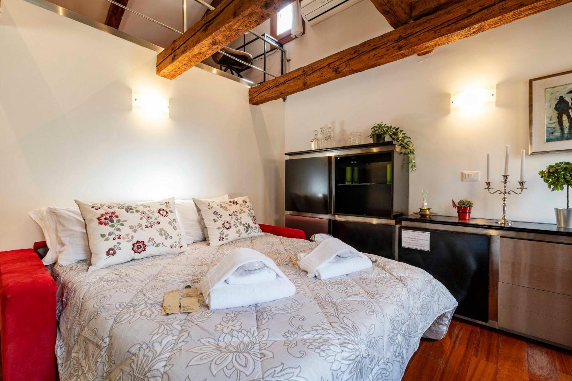 Glass House - Loft 2 Minutes To Rialto Bridge & View Veneţia Exterior foto